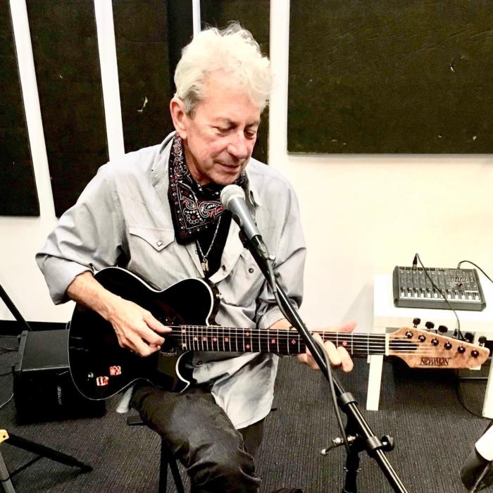 Joe Ely playing the Jesse Taylor 'Dice' Tribute Model